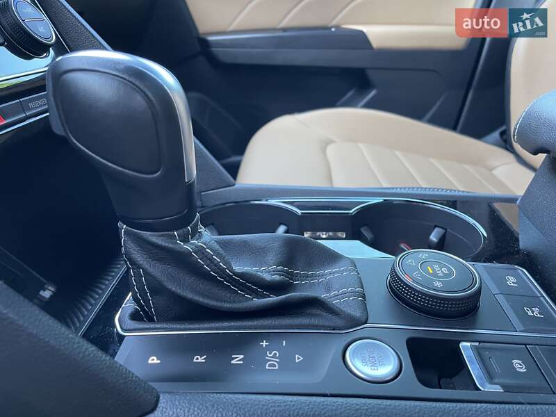 Внедорожник / Кроссовер Volkswagen Atlas Cross Sport 2020 в Ровно