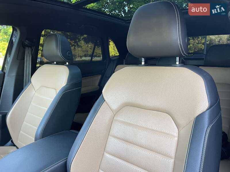 Внедорожник / Кроссовер Volkswagen Atlas Cross Sport 2020 в Ровно