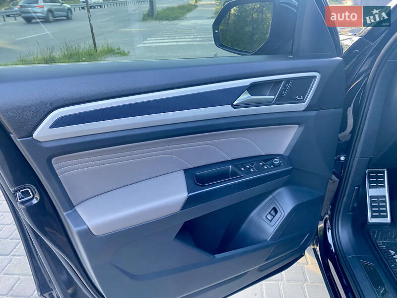 Внедорожник / Кроссовер Volkswagen Atlas Cross Sport 2020 в Днепре