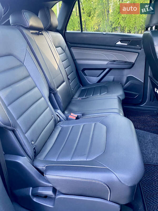 Внедорожник / Кроссовер Volkswagen Atlas Cross Sport 2020 в Днепре