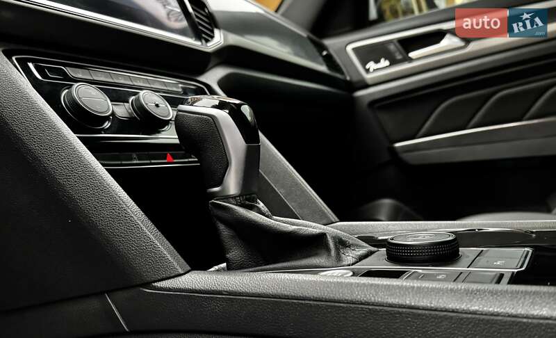 Внедорожник / Кроссовер Volkswagen Atlas Cross Sport 2020 в Киеве