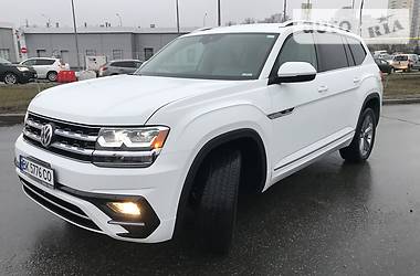 Позашляховик / Кросовер Volkswagen Atlas 2017 в 