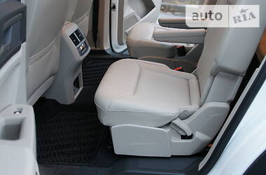 Позашляховик / Кросовер Volkswagen Atlas 2017 в 