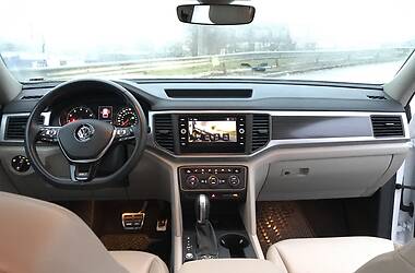 Позашляховик / Кросовер Volkswagen Atlas 2017 в 