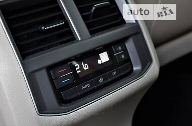 Позашляховик / Кросовер Volkswagen Atlas 2019 в 