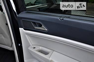 Позашляховик / Кросовер Volkswagen Atlas 2019 в 