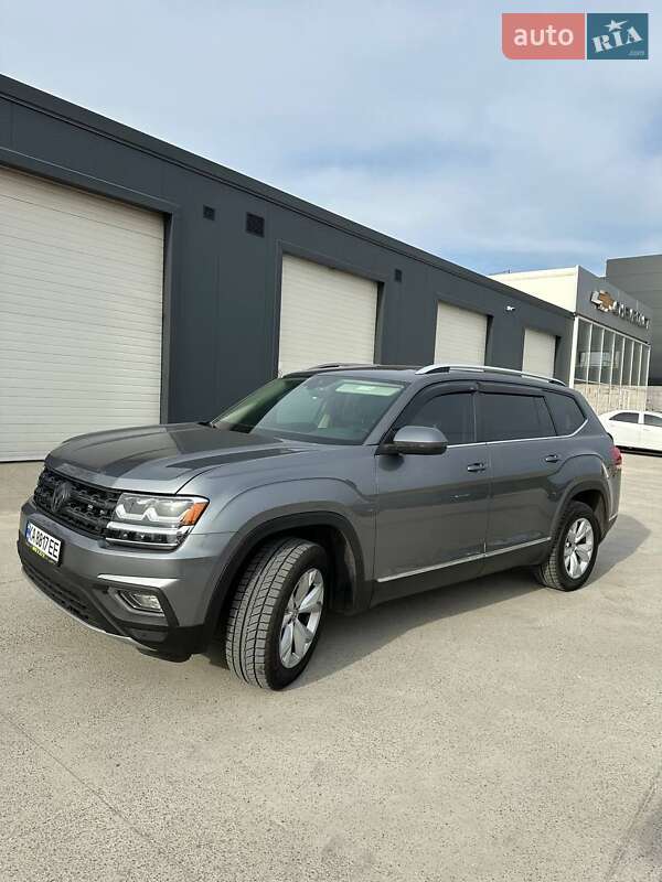 Позашляховик / Кросовер Volkswagen Atlas 2017 в Києві