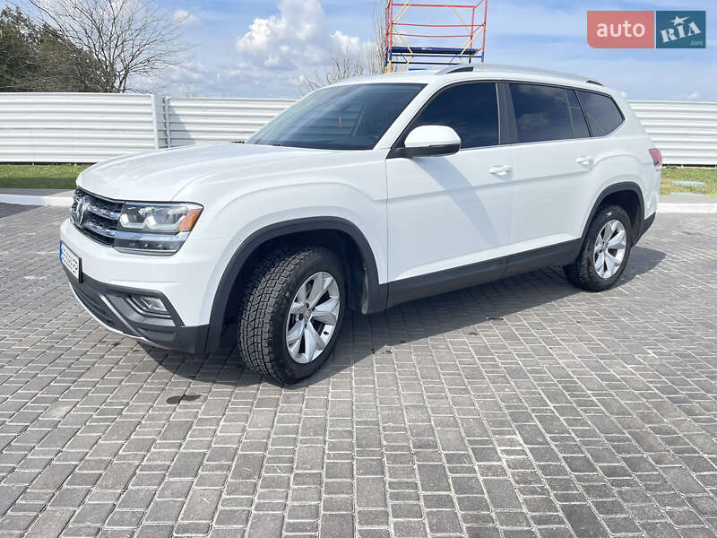 Позашляховик / Кросовер Volkswagen Atlas 2017 в Києві