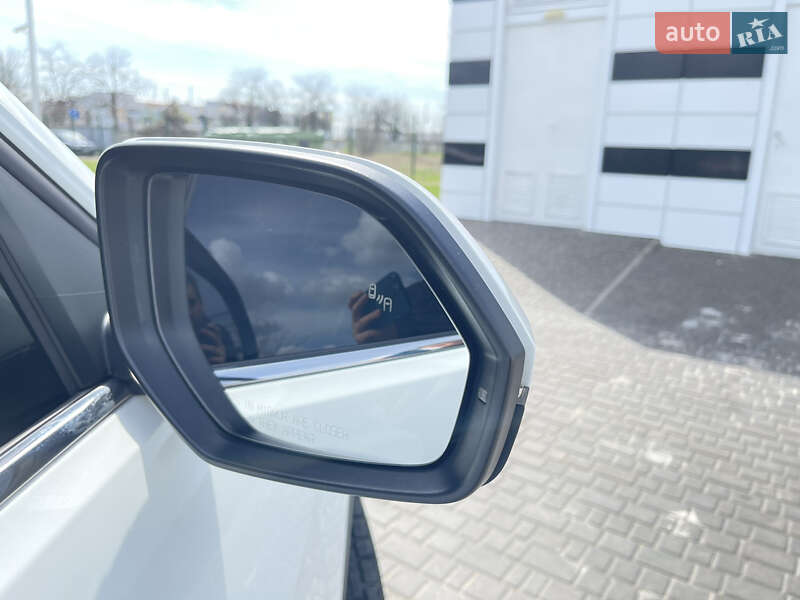 Позашляховик / Кросовер Volkswagen Atlas 2017 в Києві