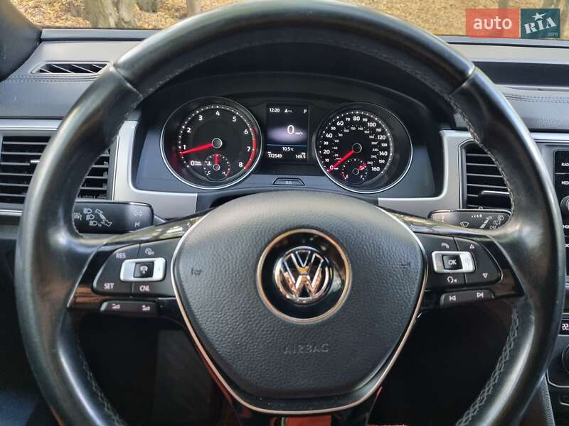 Внедорожник / Кроссовер Volkswagen Atlas 2017 в Киеве