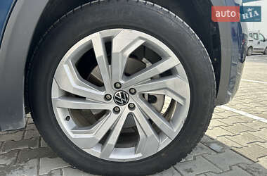 Позашляховик / Кросовер Volkswagen Atlas 2021 в 