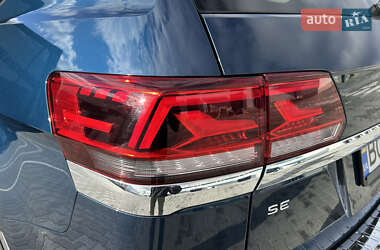 Позашляховик / Кросовер Volkswagen Atlas 2021 в 