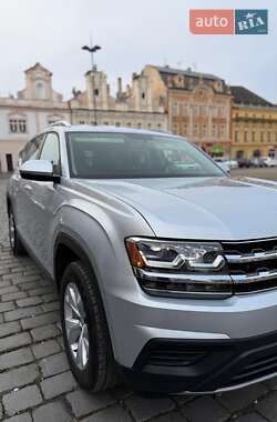 Позашляховик / Кросовер Volkswagen Atlas 2017 в Києві