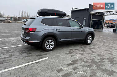 Позашляховик / Кросовер Volkswagen Atlas 2018 в 