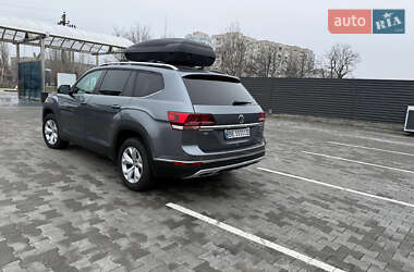 Позашляховик / Кросовер Volkswagen Atlas 2018 в 