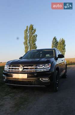 Позашляховик / Кросовер Volkswagen Atlas 2019 в 