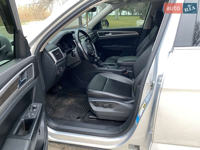 Внедорожник / Кроссовер Volkswagen Atlas 2017 в Кривом Роге