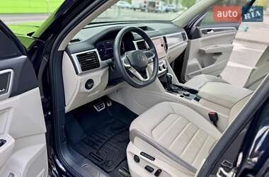 Внедорожник / Кроссовер Volkswagen Atlas 2021 в 