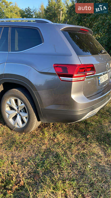 Позашляховик / Кросовер Volkswagen Atlas 2017 в Красилові