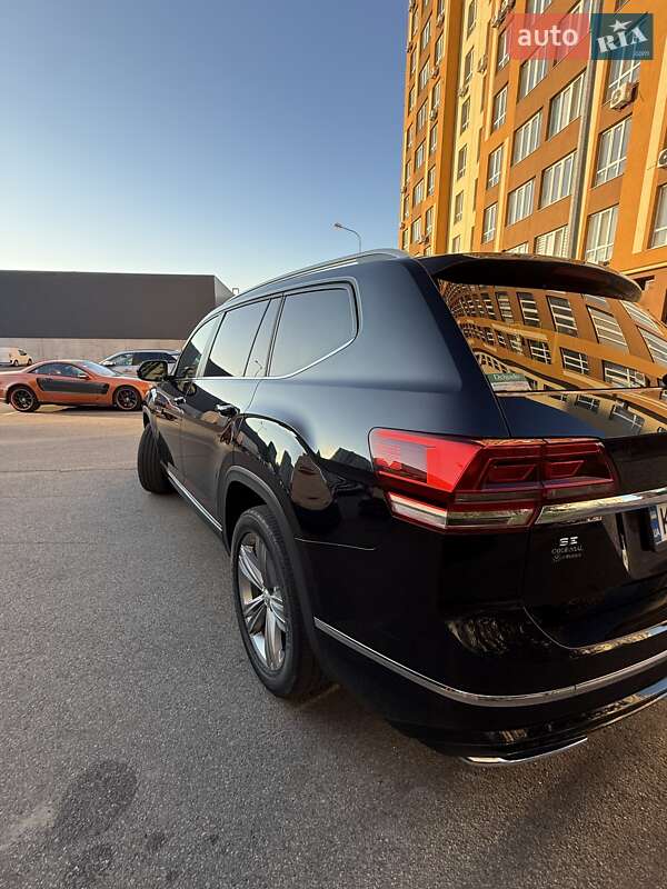 Внедорожник / Кроссовер Volkswagen Atlas 2018 в Вишневом