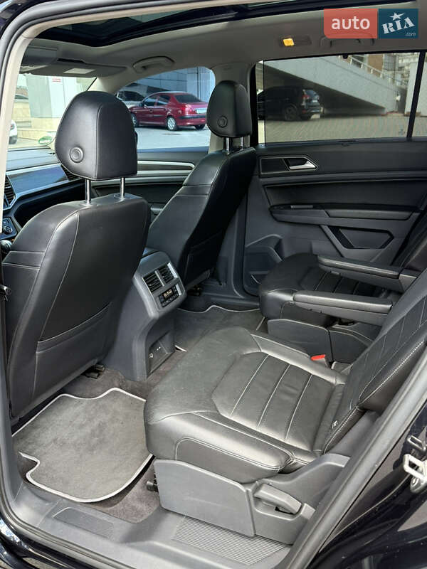 Внедорожник / Кроссовер Volkswagen Atlas 2017 в Киеве