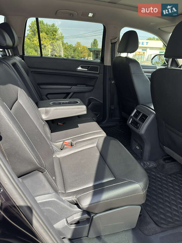 Позашляховик / Кросовер Volkswagen Atlas 2017 в Миколаєві