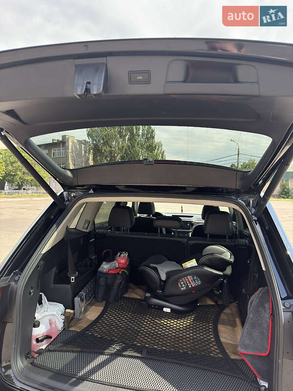 Позашляховик / Кросовер Volkswagen Atlas 2017 в Миколаєві