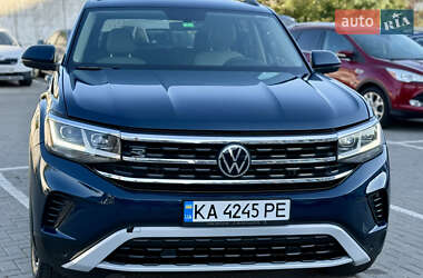 Внедорожник / Кроссовер Volkswagen Atlas 2022 в 