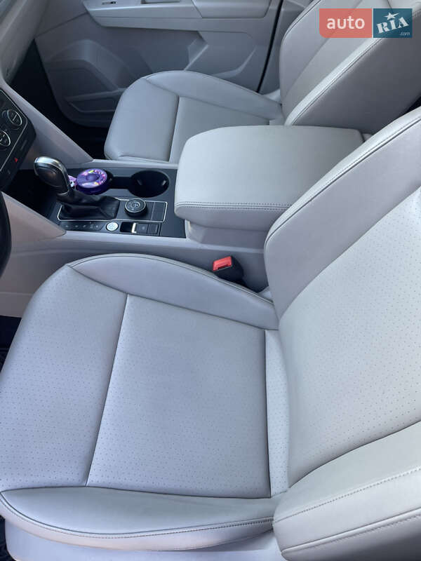 Внедорожник / Кроссовер Volkswagen Atlas 2019 в Харькове