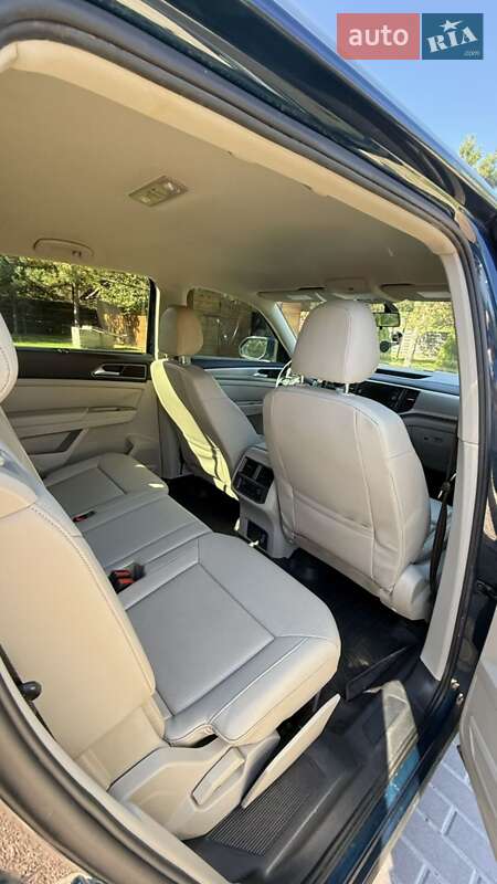 Позашляховик / Кросовер Volkswagen Atlas 2017 в Бородянці