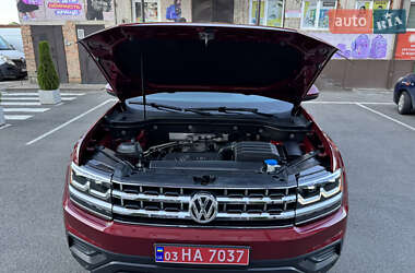 Позашляховик / Кросовер Volkswagen Atlas 2018 в 