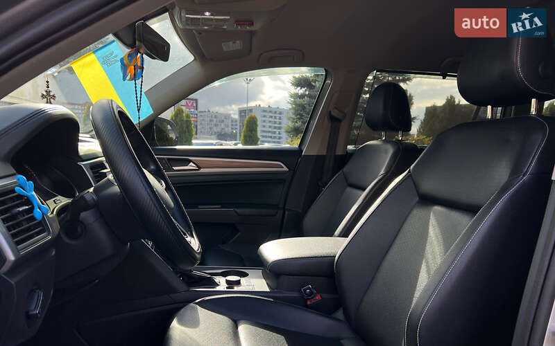 Позашляховик / Кросовер Volkswagen Atlas 2020 в Львові