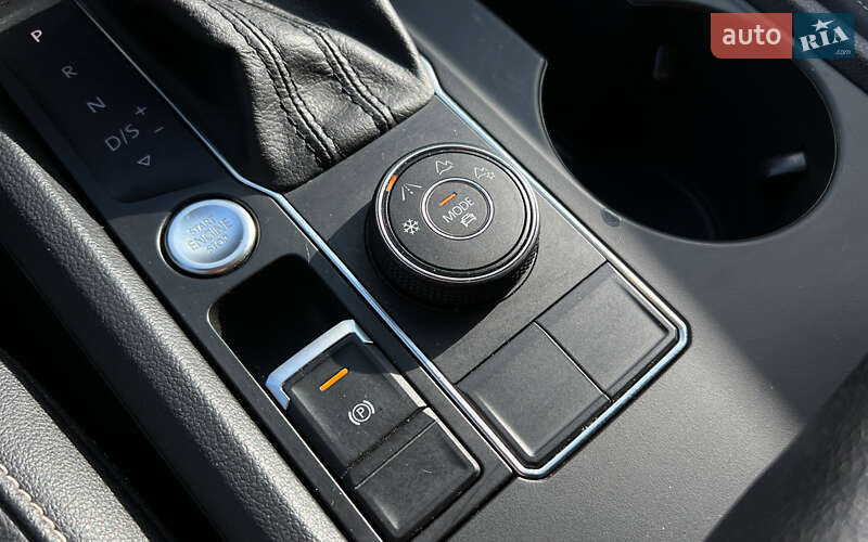 Позашляховик / Кросовер Volkswagen Atlas 2020 в Львові