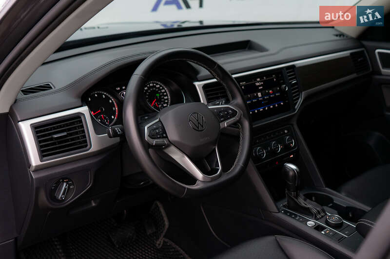 Позашляховик / Кросовер Volkswagen Atlas 2021 в Києві