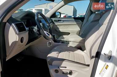 Внедорожник / Кроссовер Volkswagen Atlas 2023 в 