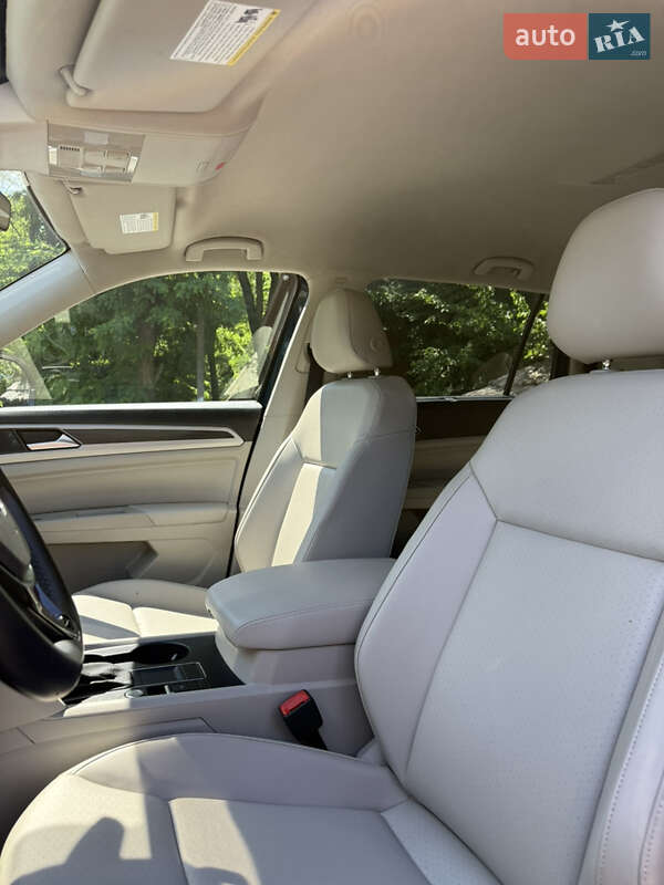 Позашляховик / Кросовер Volkswagen Atlas 2018 в Києві фото 23 Позашляховик / Кросовер Volkswagen Atlas 2018 в Києві