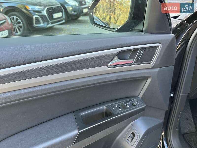 Внедорожник / Кроссовер Volkswagen Atlas 2020 в Киеве фото 21 Внедорожник / Кроссовер Volkswagen Atlas 2020 в Киеве