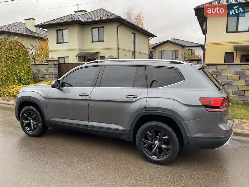 Внедорожник / Кроссовер Volkswagen Atlas 2017 в Киеве