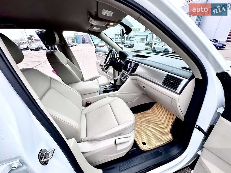 Внедорожник / Кроссовер Volkswagen Atlas 2018 в Киеве фото 15 Внедорожник / Кроссовер Volkswagen Atlas 2018 в Киеве