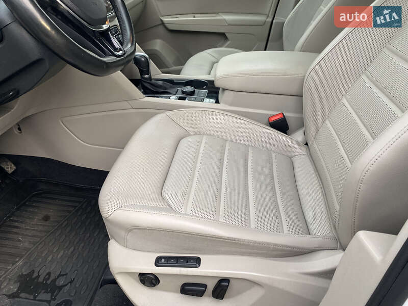 Позашляховик / Кросовер Volkswagen Atlas 2018 в Києві