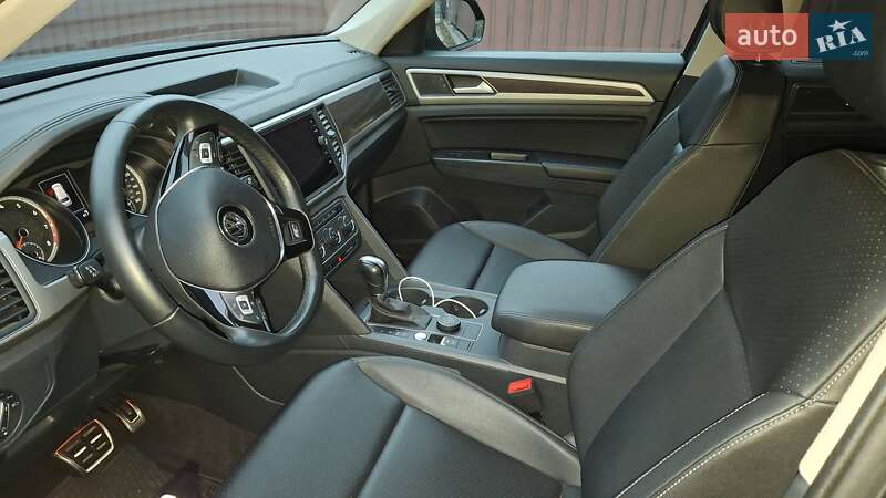 Позашляховик / Кросовер Volkswagen Atlas 2019 в Києві