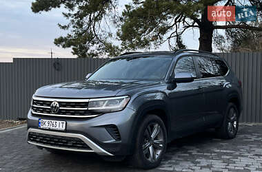 Позашляховик / Кросовер Volkswagen Atlas 2021 в Рівному