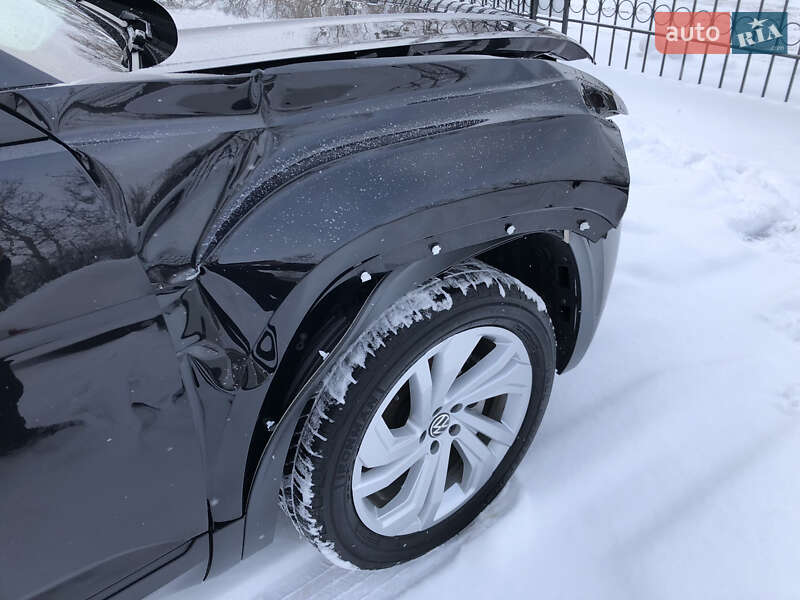 Позашляховик / Кросовер Volkswagen Atlas 2021 в Ірпені