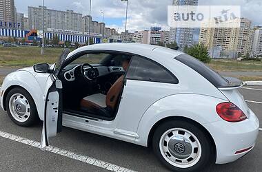 Седан Volkswagen Beetle 2014 в Киеве