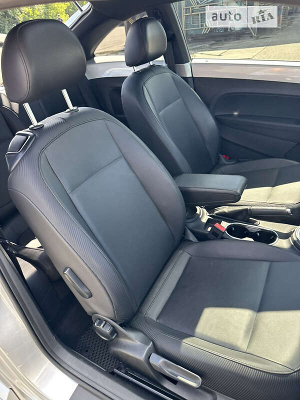 Хэтчбек Volkswagen Beetle 2012 в Киеве