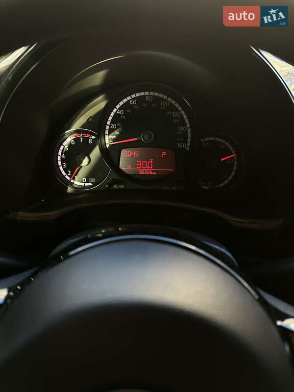 Хэтчбек Volkswagen Beetle 2015 в Одессе фото 10 Хэтчбек Volkswagen Beetle 2015 в Одессе