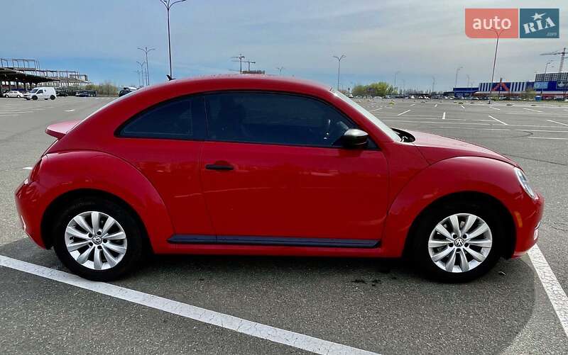 Volkswagen Beetle 2013