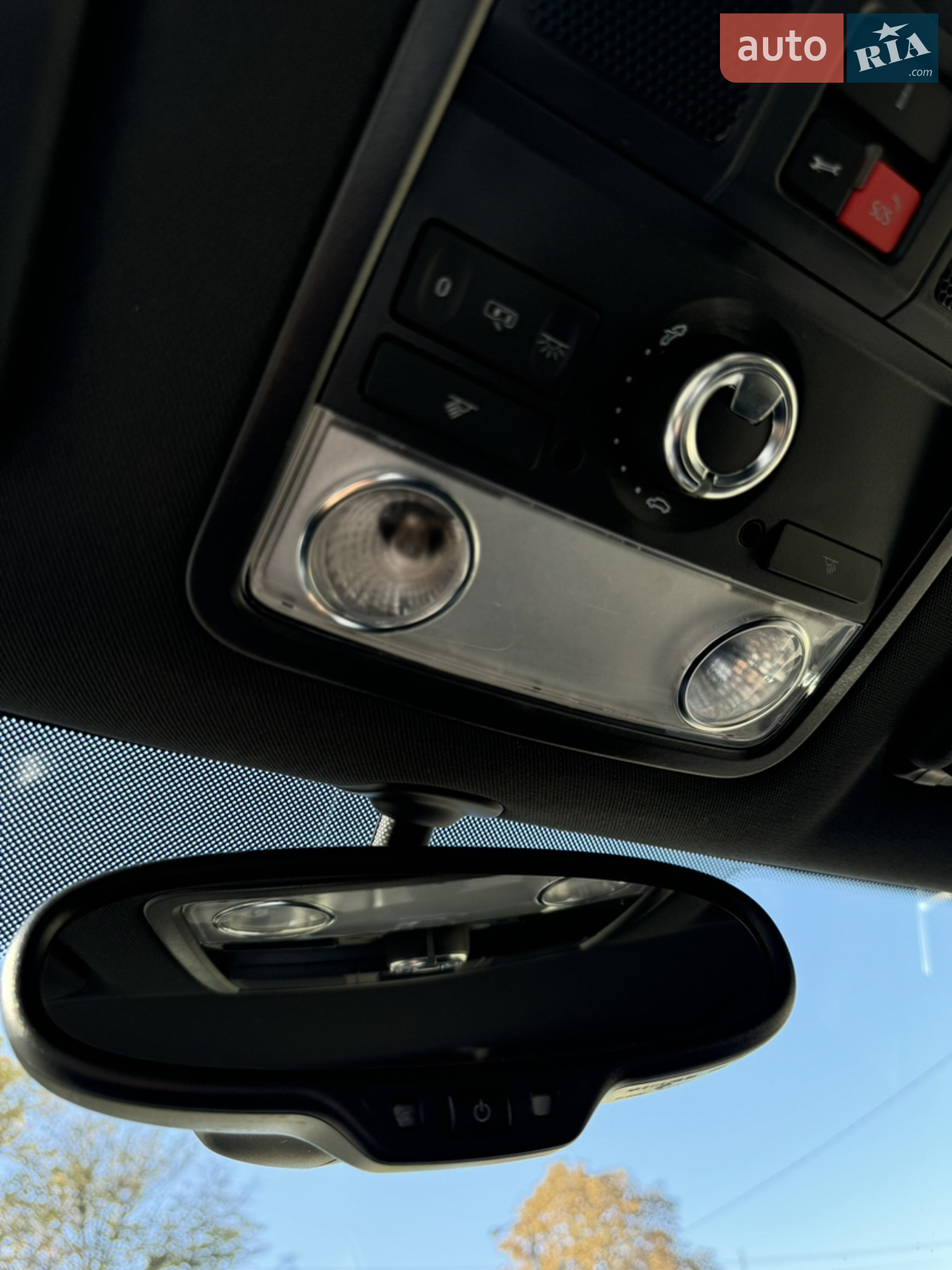 2015 Volkswagen Beetle - мініатюра 25
