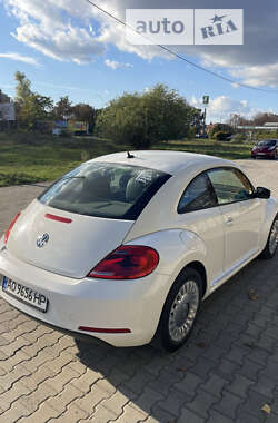 Хэтчбек Volkswagen Beetle 2013 в Ужгороде