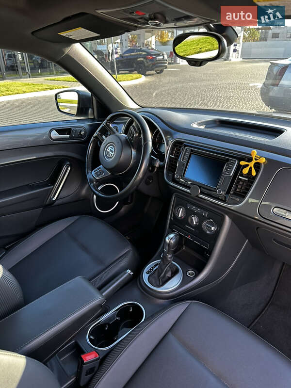 Хетчбек Volkswagen Beetle 2015 в 